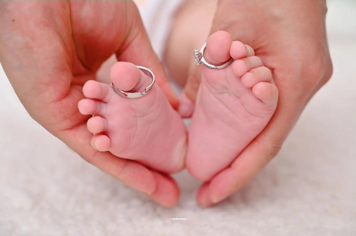 保定宝宝发烧手心比额头烫